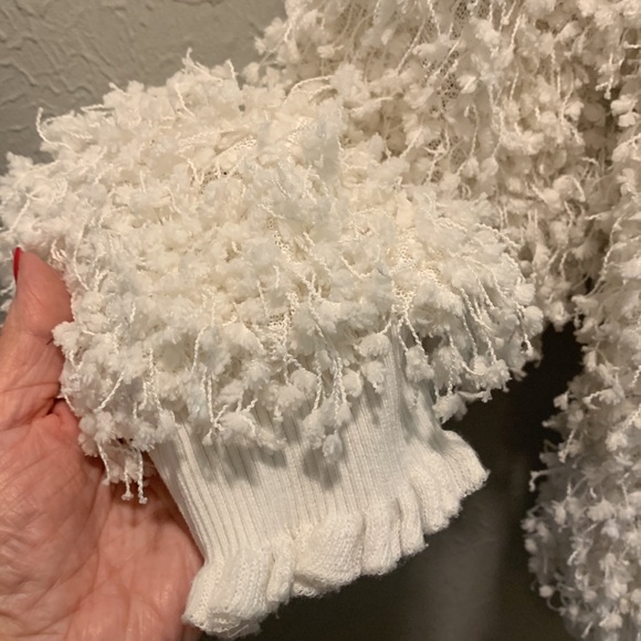 Luca Grae Top Sweater White Ivory Eyelash Long Sleeve Women’s Sz Medium Large - Picture 5 of 11